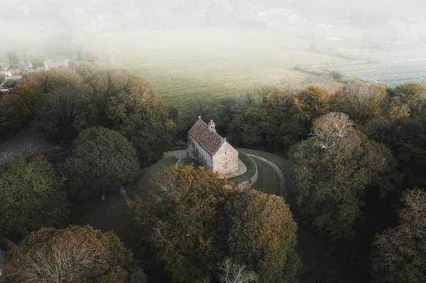 Qu'est-ce que la signification de 'definitively' ?